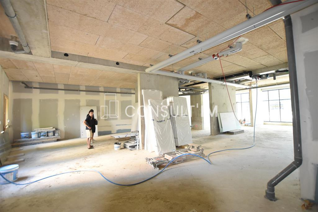 Boutique à louer Avec belle hsp - Extraction possible