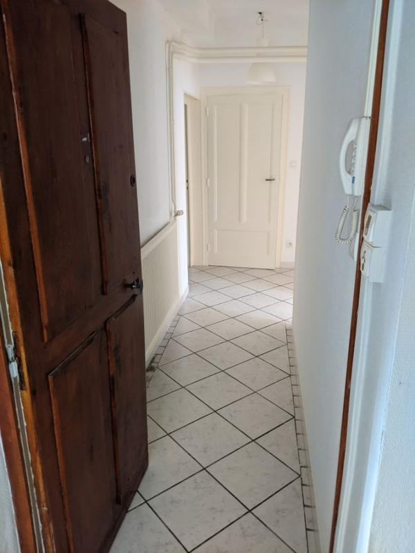 Immeuble de 3 appartements au centre de Condrieu
