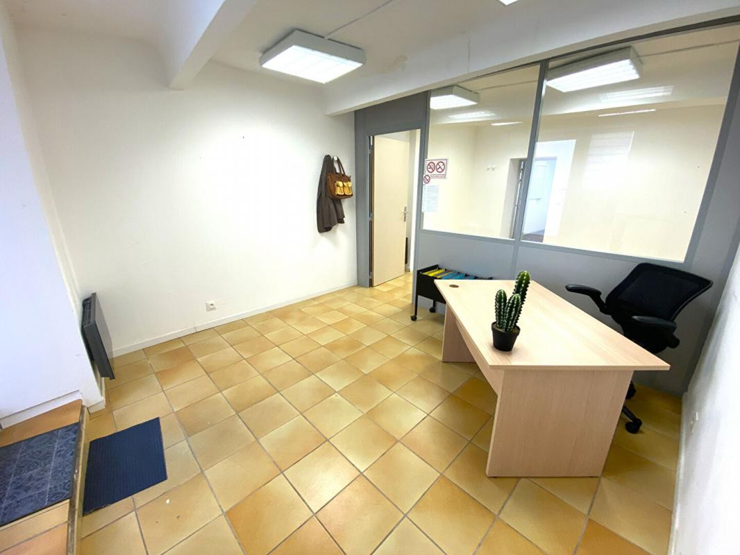Location Local commercial / Bureau - 52 m² - Le Luc-en-Provence