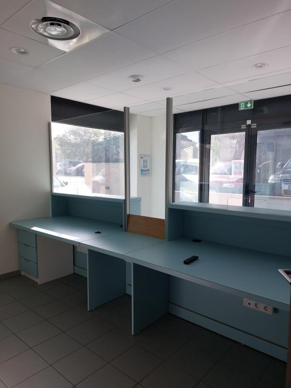 LOCAL PROFESSIONNEL OU COMMERCIAL - MONTEUX (84)