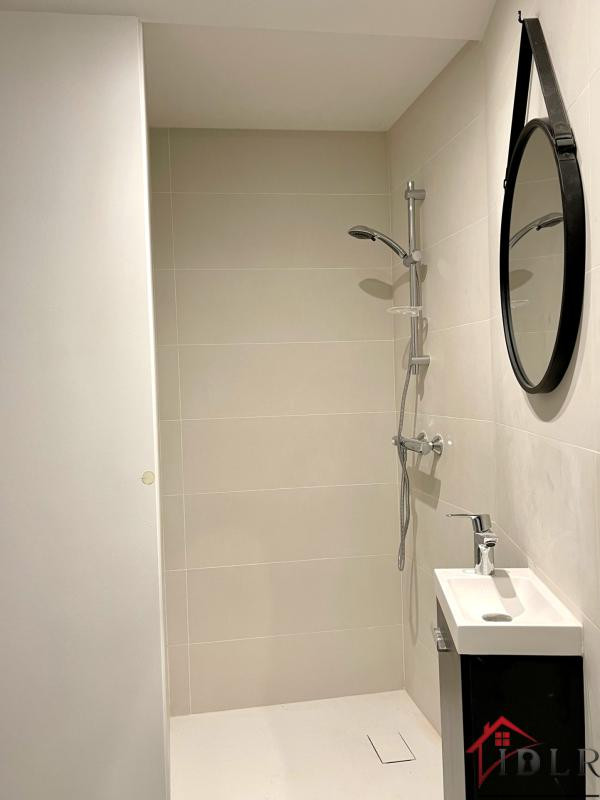 APARTEMENT + LOCAL COMMERCIAL AU CENTRE VILLE DE SERVON - 14