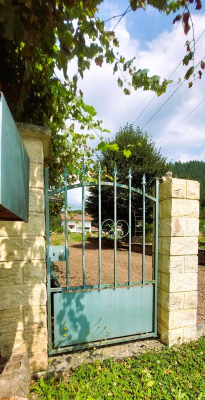 130KM de BALE/SAINT LOUIS - 1000 ETANGS - ANCIENNE FERME 200 M² HAB. - DEPENDANCES - Village 350hab. (350)