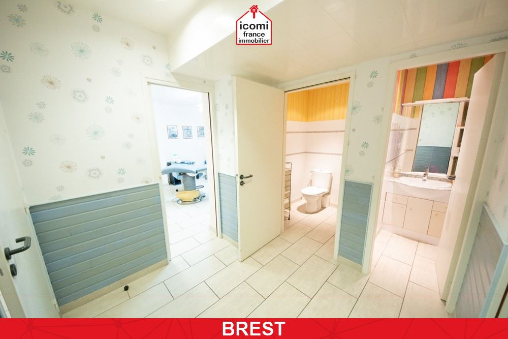 FINISTERE - Brest (29200) - A VENDRE - LOCAL MEDICAL / PARAMEDICAL - TOUT EQUIPE - AUX NORMES PMR - BREST CENTRE - 90M2