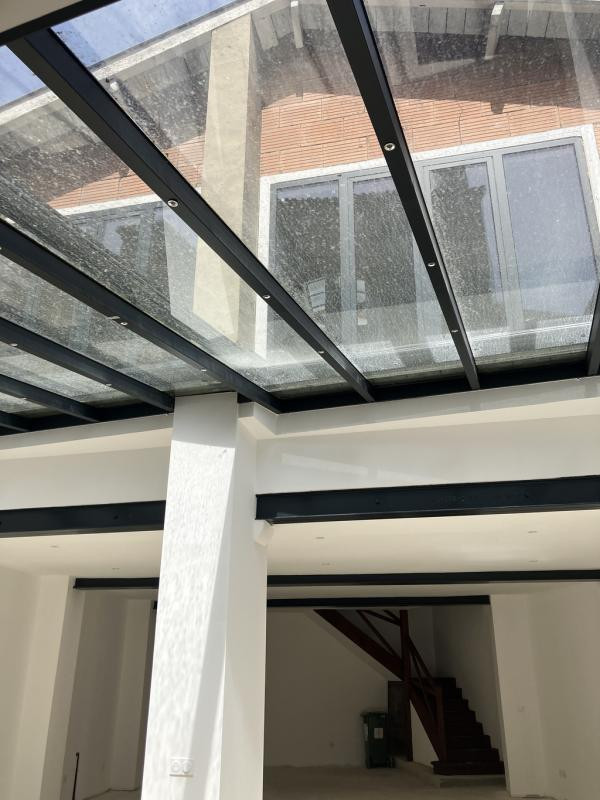 A LOUER - LOCAL COMMERCIAL 210m² - CENTRE-VILLE