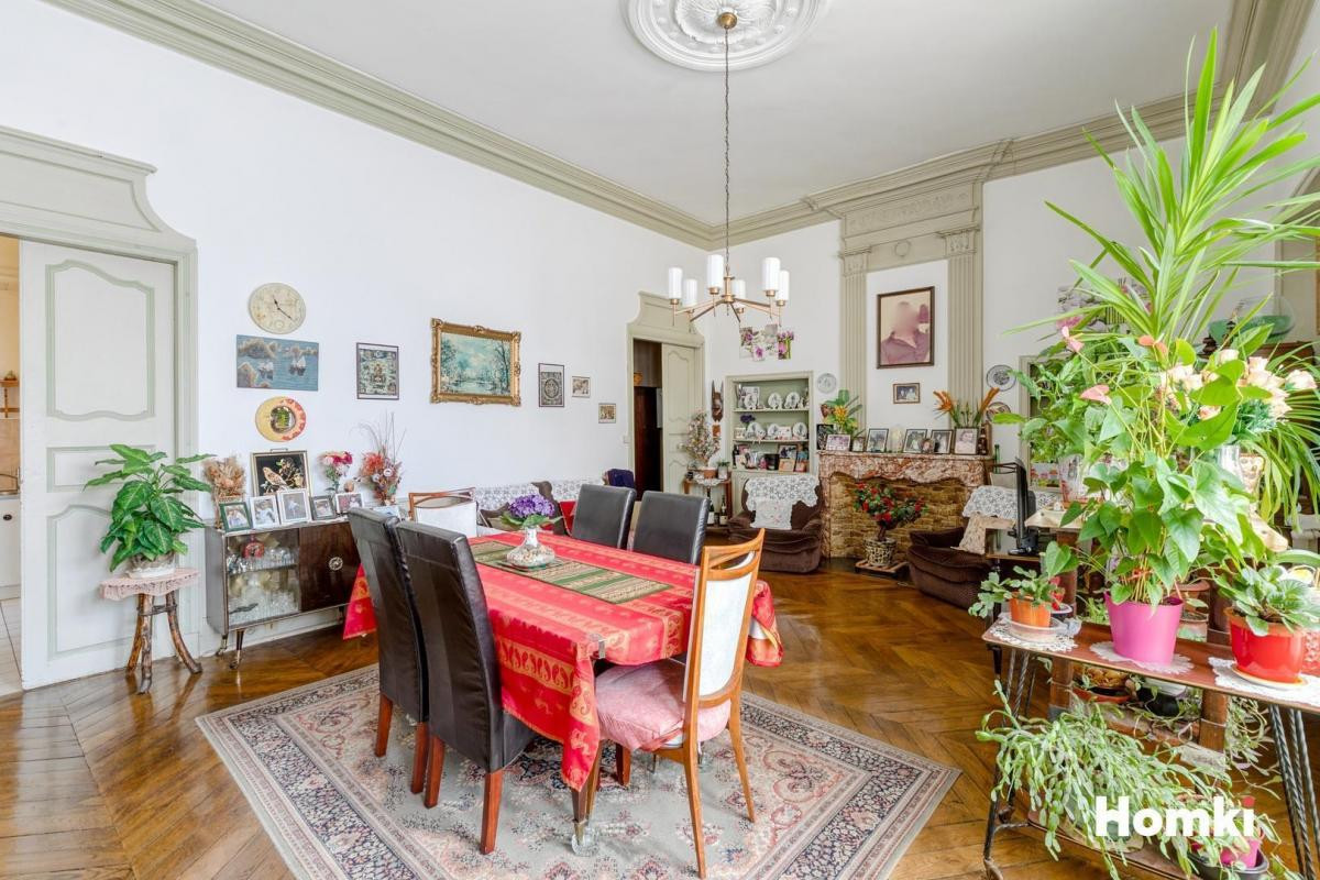 Immeuble de 17 appartements en plein centre ville de Montélimar