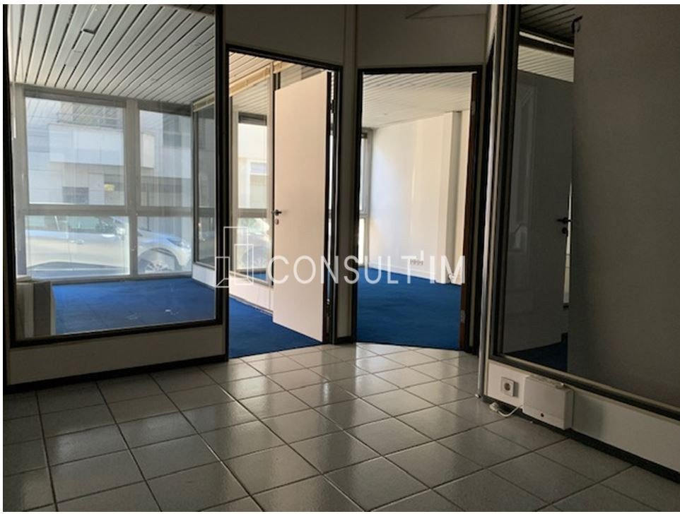 Dans le Nord de Boulogne, bureaux à la location