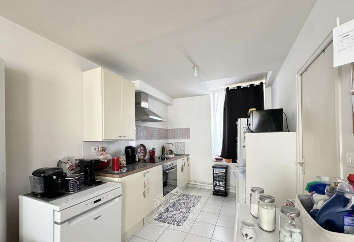Immeuble entier composé de 4 lots cadastrés