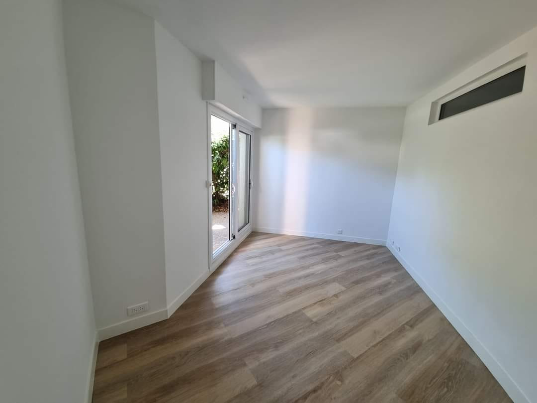 Cabinet 13 m2 à louer Verneuil/seine 78480