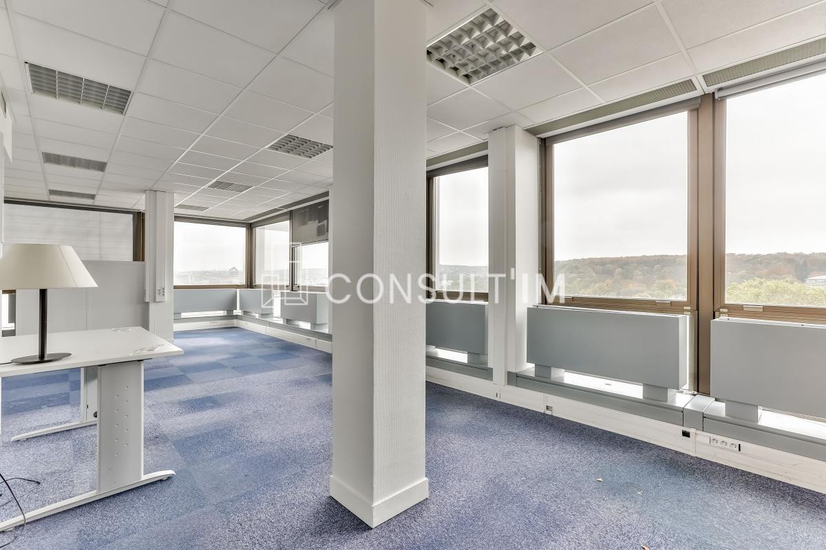 Bureaux à Vendre, prix très attractif, au 9ème étage avec vue exceptionnelle sur Paris et St Cloud