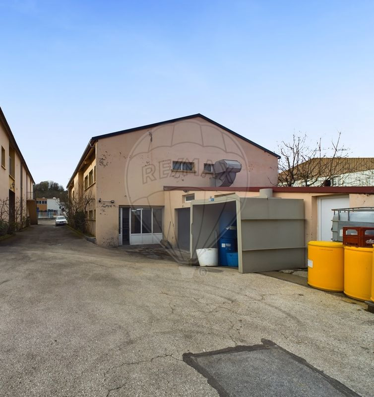 Local Commercial  à vendre