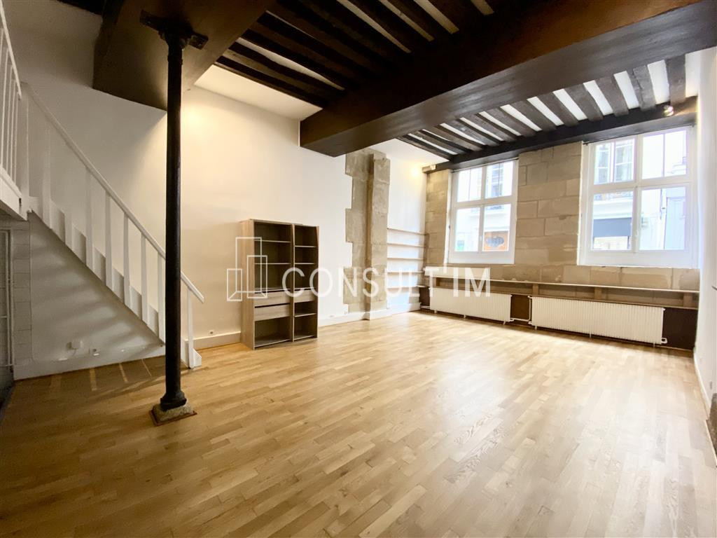 Entre Etienne Marcel et Rambuteau, locaux atypiques avec hauteur sous plafond