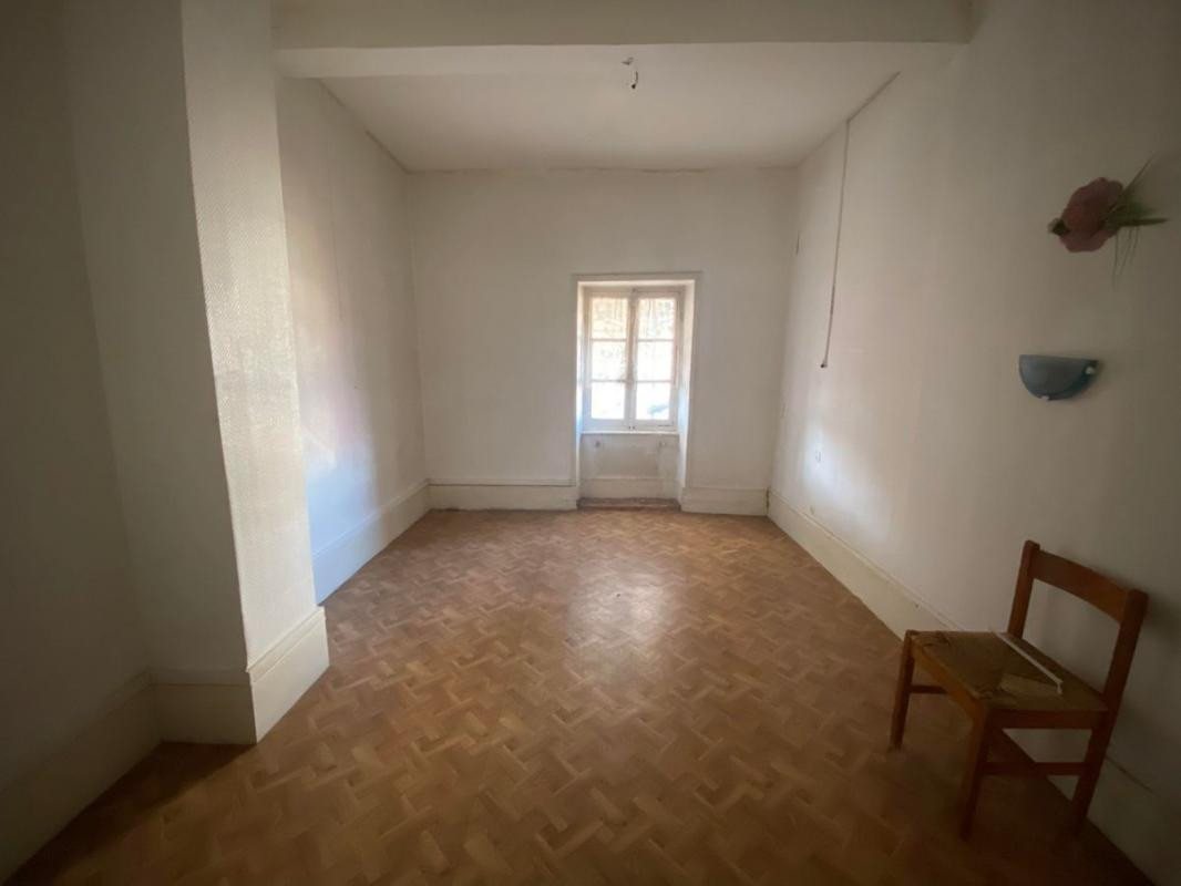 Immeuble - Local commercial + 4 appartements