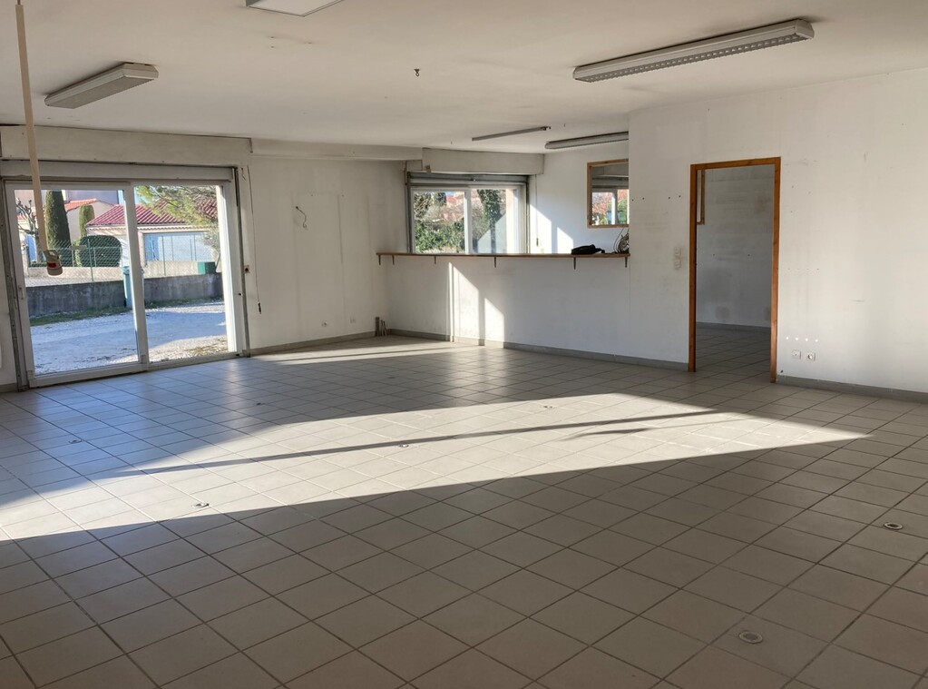 Montélimar : local commercial 135m²