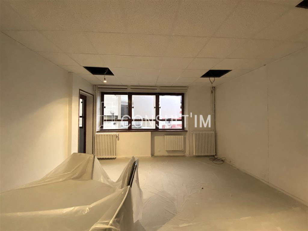 Bureaux en cours de rafraichissement en bail dérogatoire