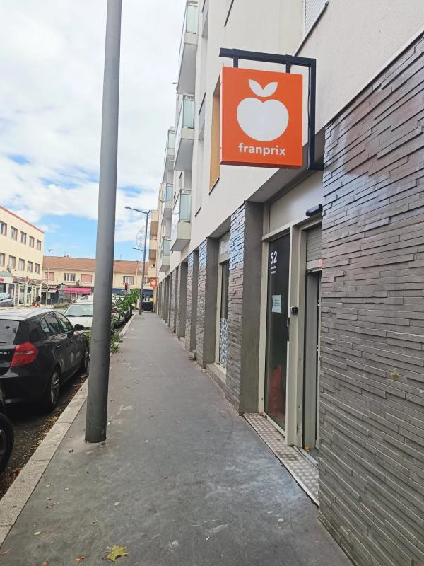 Local Commercial à Louer (ou à Vendre)  - 267 m² - Saint Priest Centre