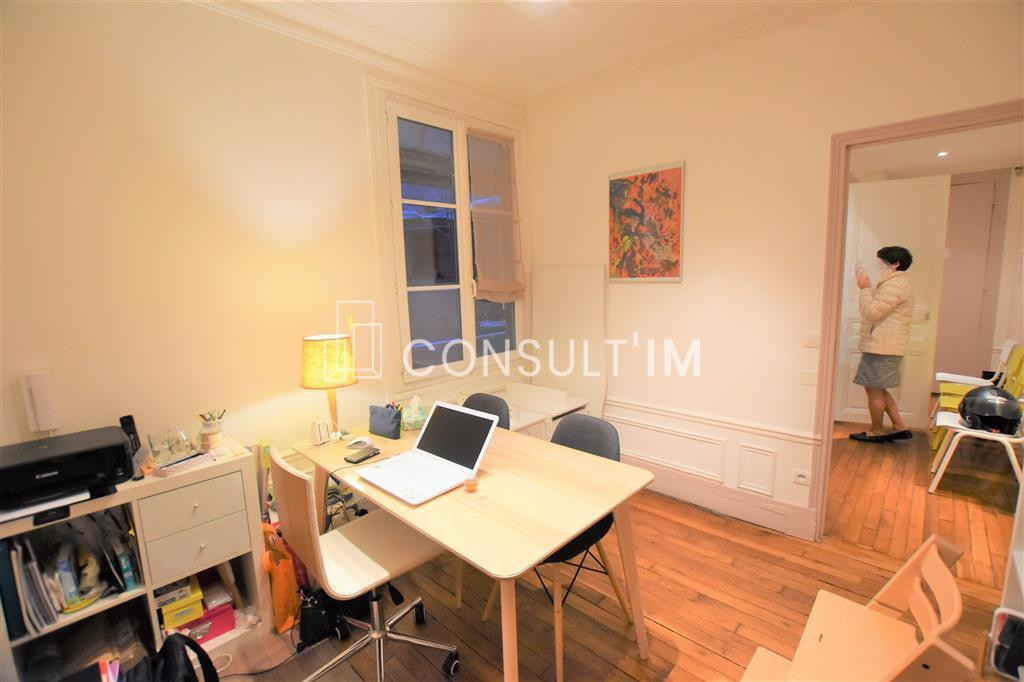 Bureaux en parfait état à proximité de la place du Trocadéro