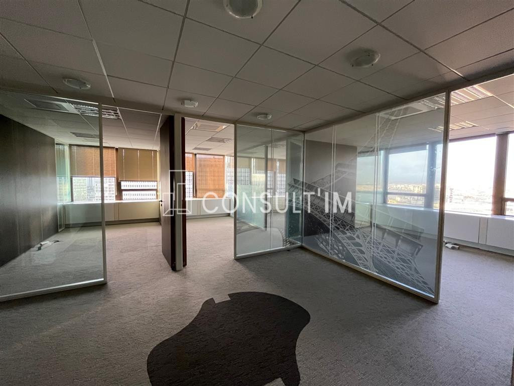Tour Montparnasse, à louer une surface de bureaux de 646,5 m²
