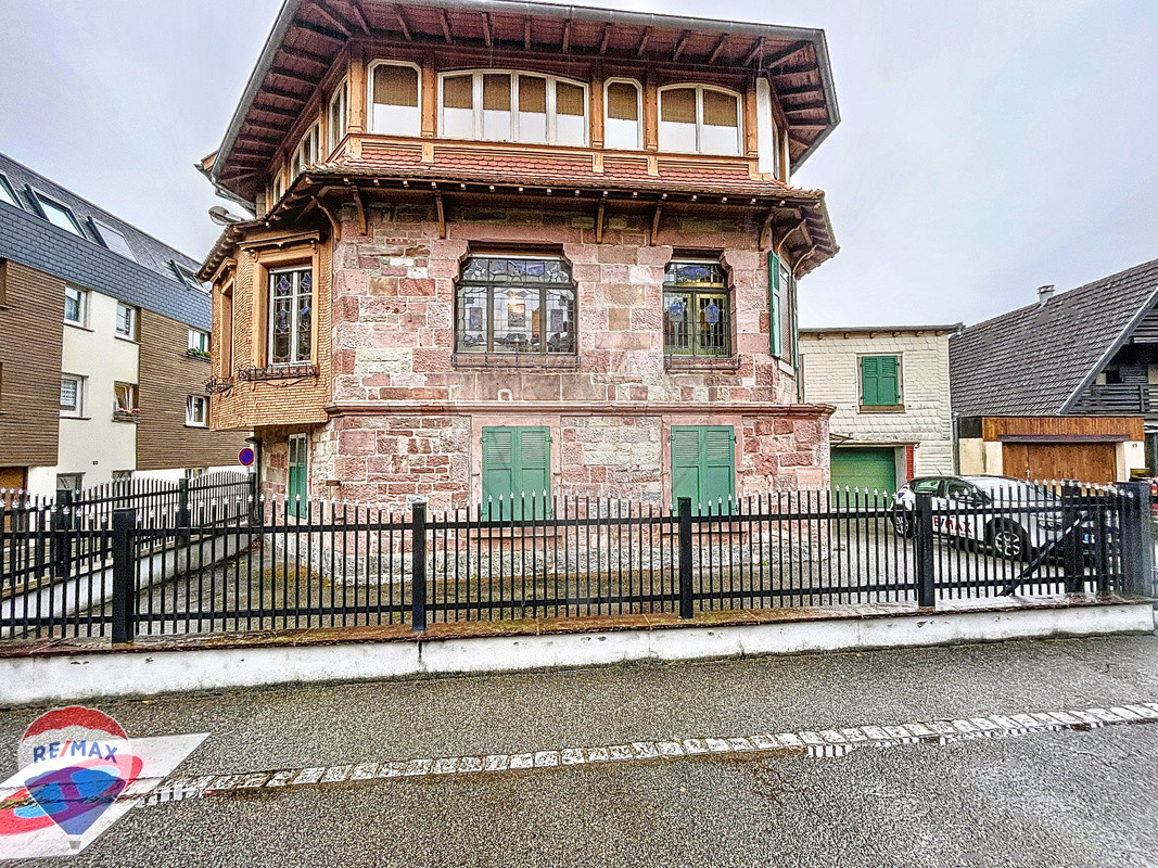 Immeuble 7 chambre(s) à vendre