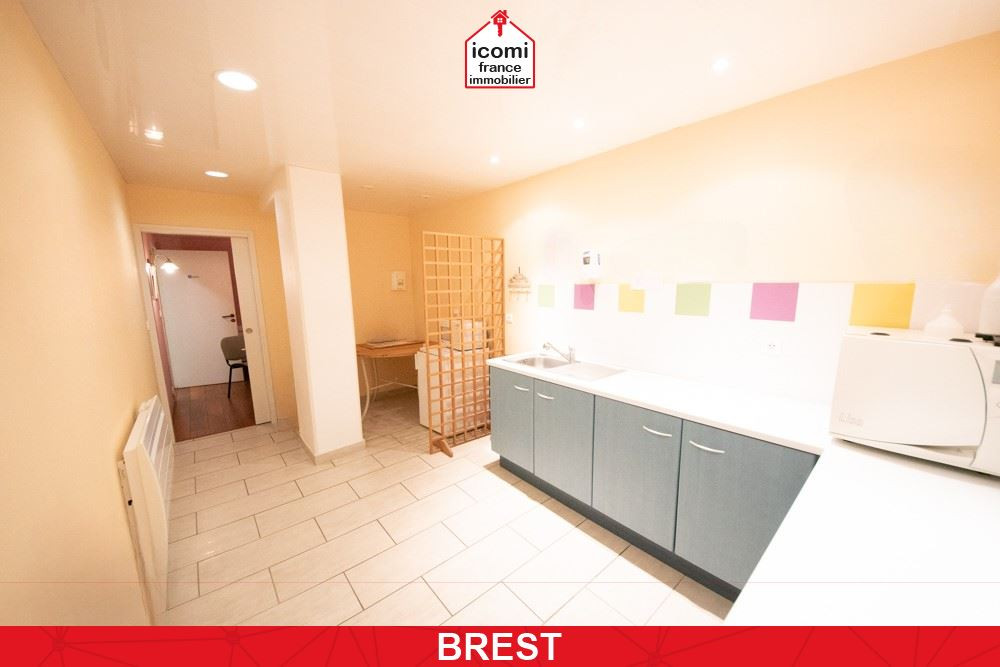 FINISTERE - Brest (29200) - A VENDRE - LOCAL MEDICAL / PARAMEDICAL - TOUT EQUIPE - AUX NORMES PMR - BREST CENTRE - 90M2