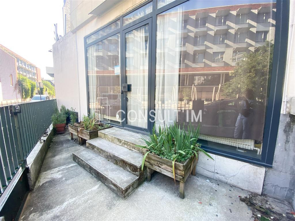 RARE - Local ERP/PMR en RDC de plain pieds -  double accès indépendants sur rue - courette privative