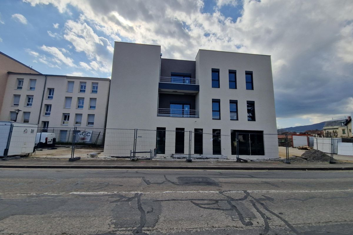Local commercial 40 m² à vendre – « Pôle santé » à Mornant
