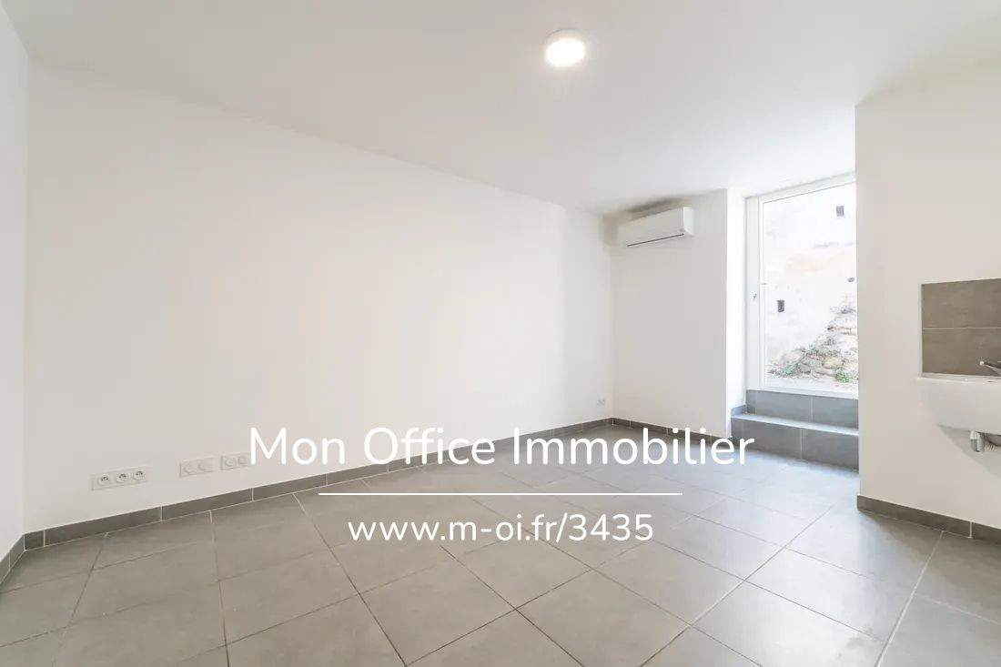 Référence : 4054-LLE. - Centre médical 7 pièces à Marseille 14e Arrondissement (13014)