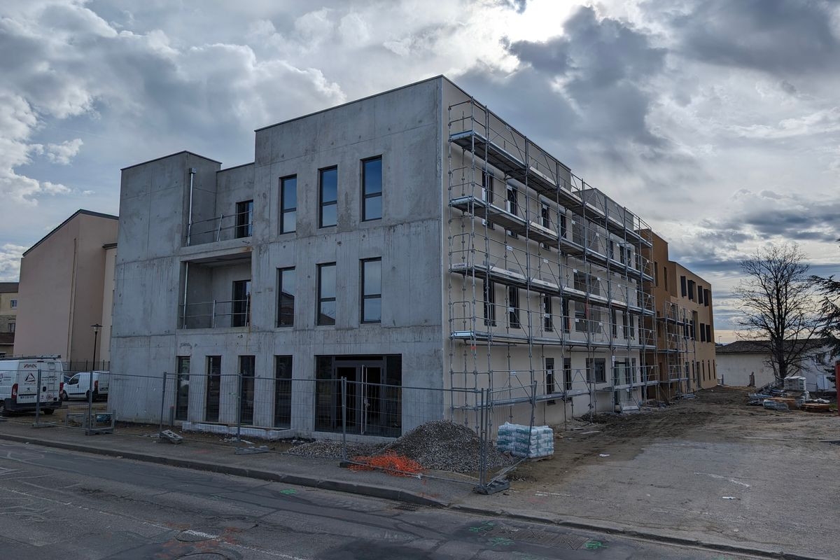 Local commercial 47 m² à vendre – « Pôle santé » à Mornant