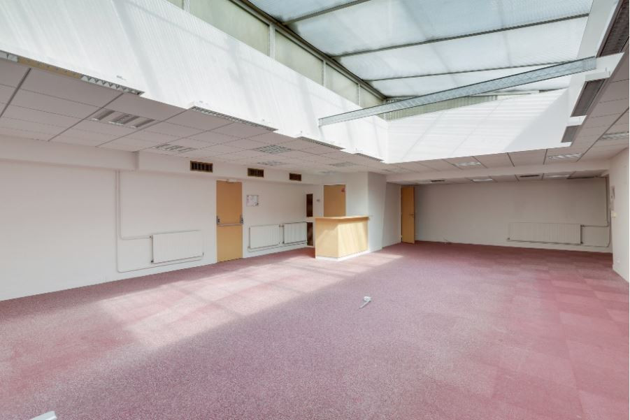 MONTPARNASSE A VENDRE LOCAUX OCCUPES AVEC UNE RENTABILITE DE 6%