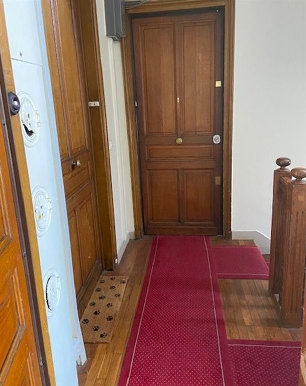 A toute proximité de la Porte de ST Cloud, locaux mixtes de 65 m² à louer