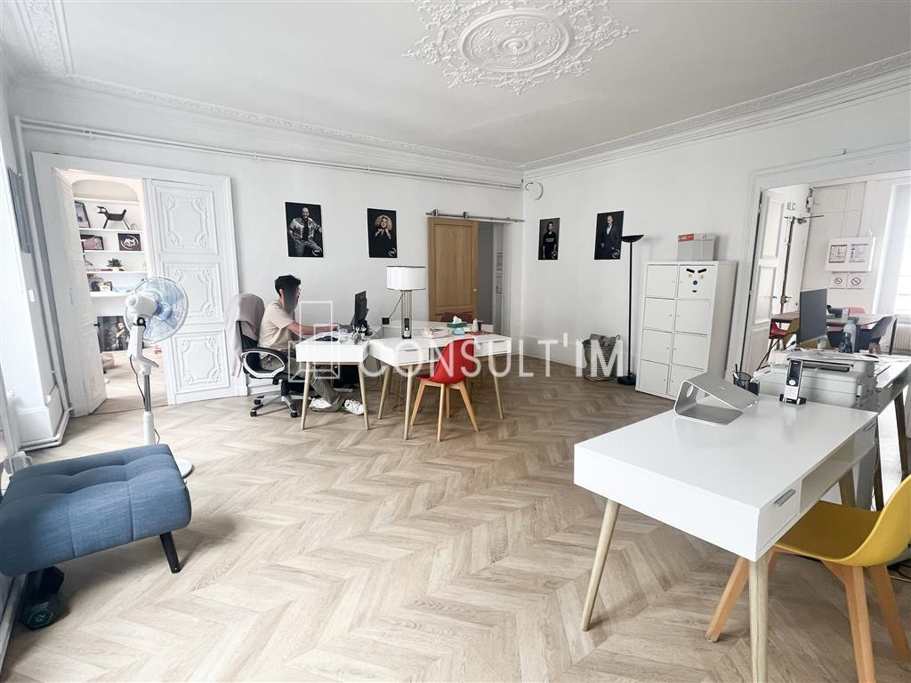 Bureaux à louer quartier Hauteville - Parquet moulures et cheminées