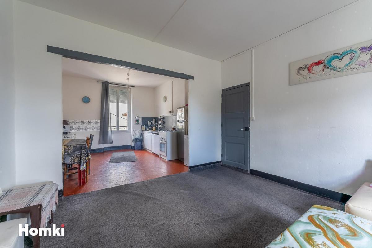 Immeuble composé de 3 appartements à Bellegarde