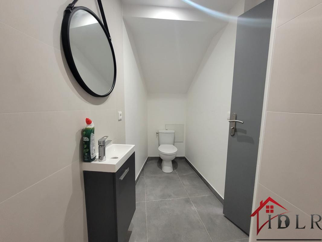 APARTEMENT + LOCAL COMMERCIAL AU CENTRE VILLE DE SERVON - 14