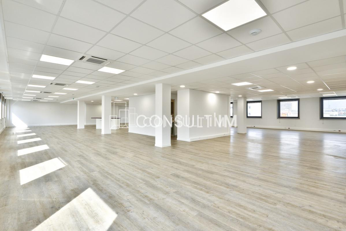 Surface de bureaux  de 795 m² non divisible à vendre dans un immeuble de bon standing
