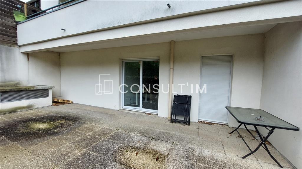 Bureaux à proximité du Bois de Vincennes avec une terrasse de 40m² sur jardin