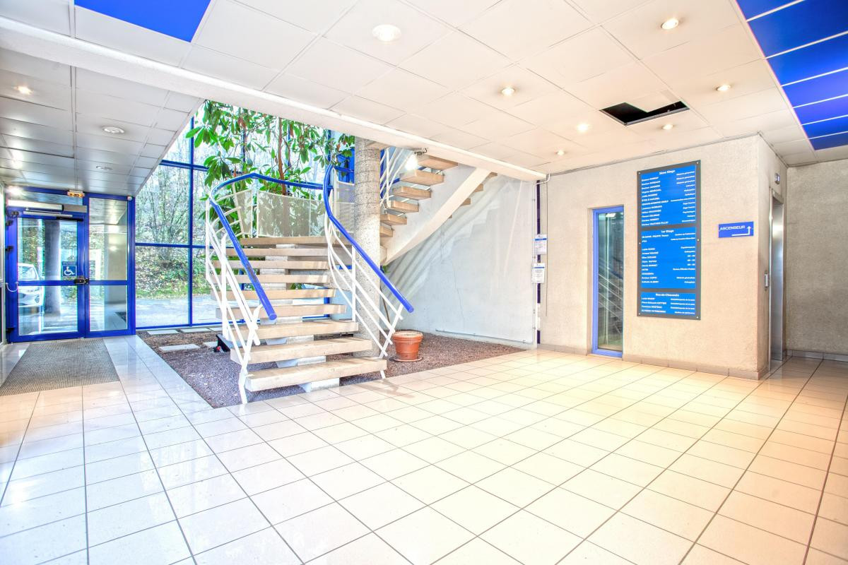 Vente - Bureau - 117,56 m² - 368 500 € - SEYNOD