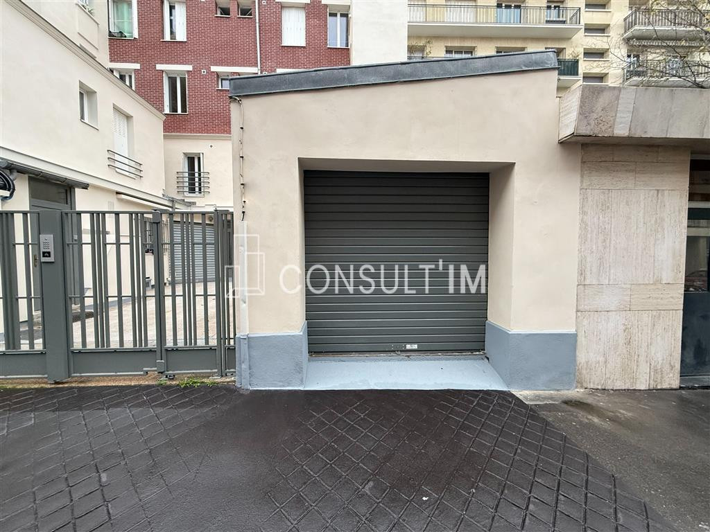 Boutique avec parking de 50 m²
