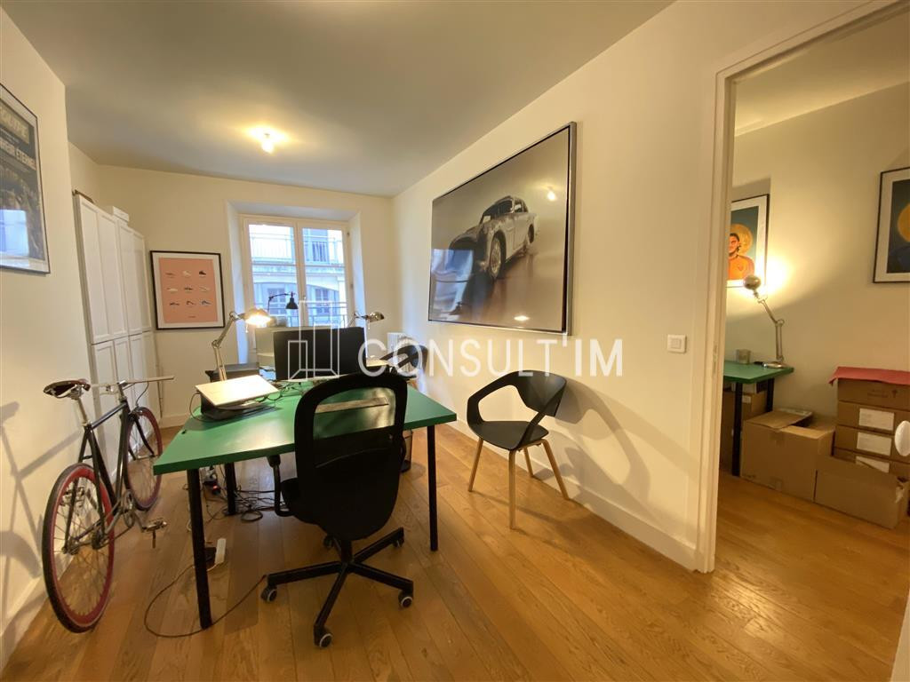 Charmant bureaux sur parquet