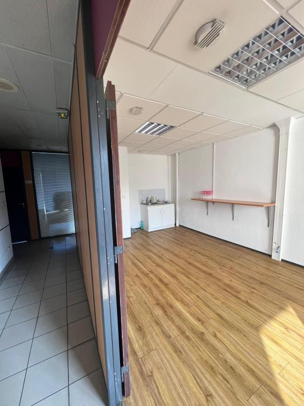 BUREAU D'ACTIVITÉ DE 21 M2 À LOUER BORD DE LOIRE LOIRE