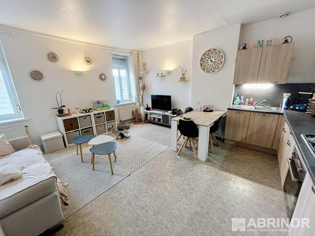 IMMEUBLE DE RAPPORT COMPRENANT 3 APPARTEMENTS