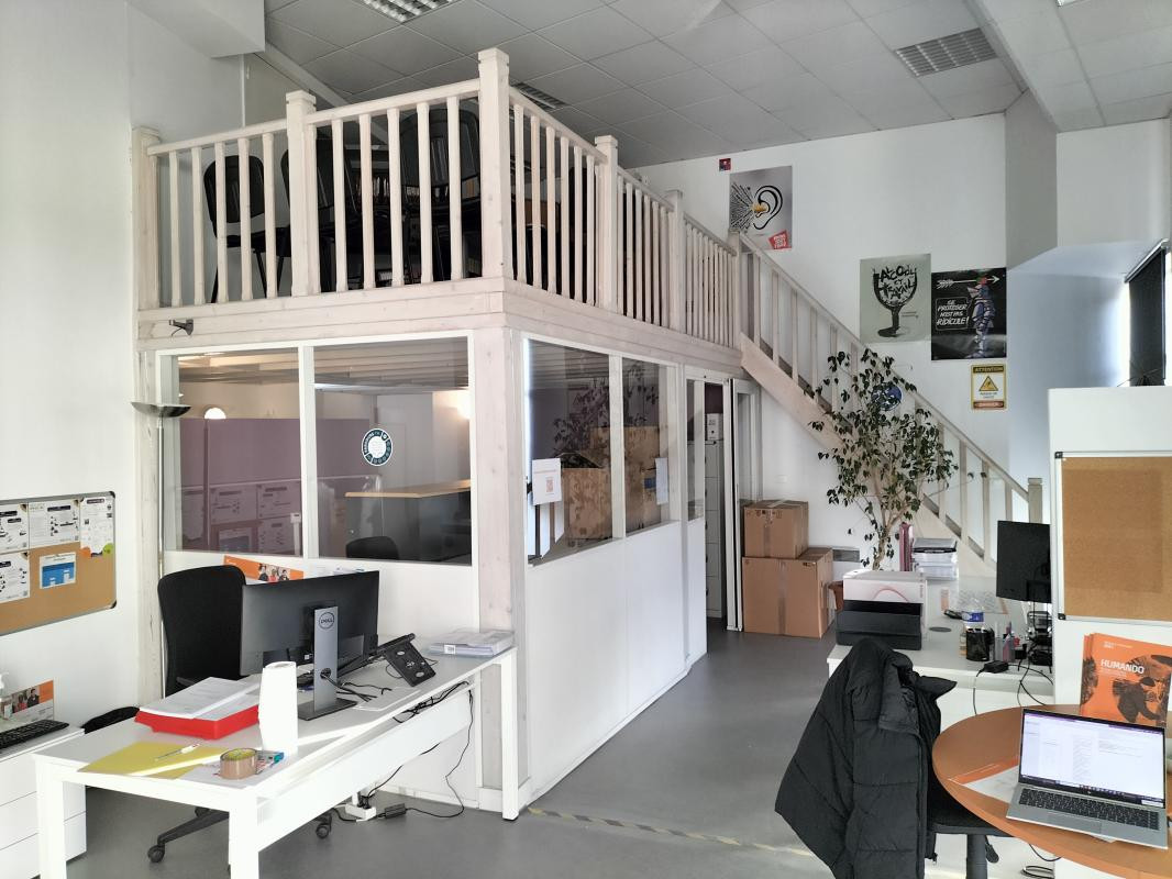 Local commercial T 90m² - Beauvais - 282 98 4 4