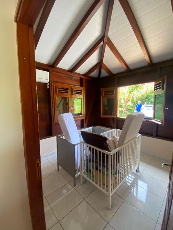 Villa professionnelle 80 m2, Trinité, récente