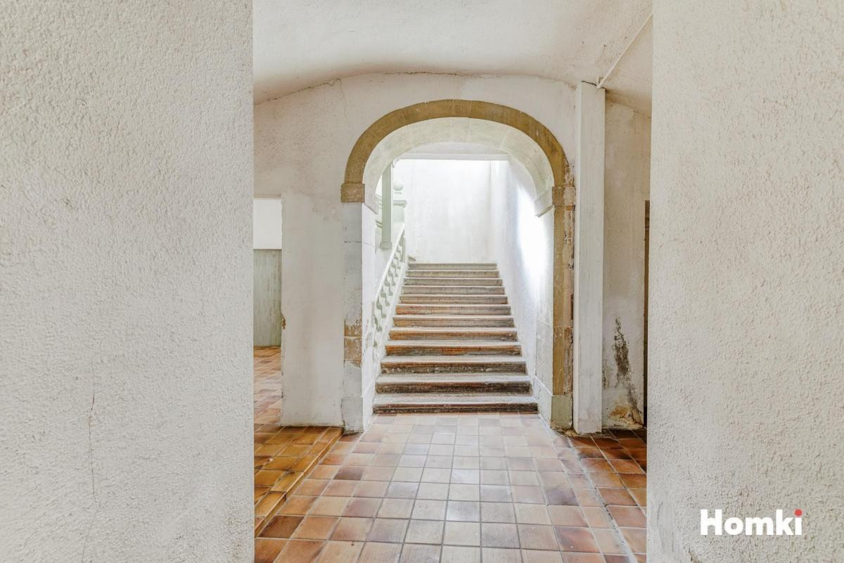 Immeuble de 17 appartements en plein centre ville de Montélimar