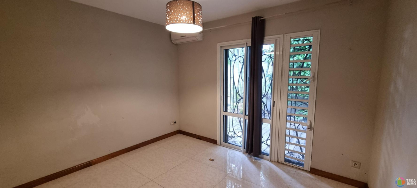 A LOUER – Villa de 300 m² à usage professionnel – Centre-ville de Saint-Pierre