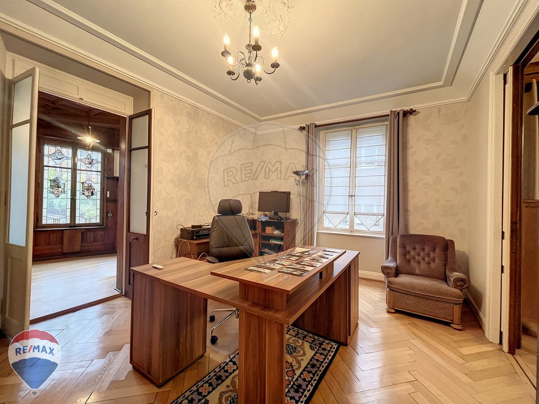 Immeuble 7 chambre(s) à vendre