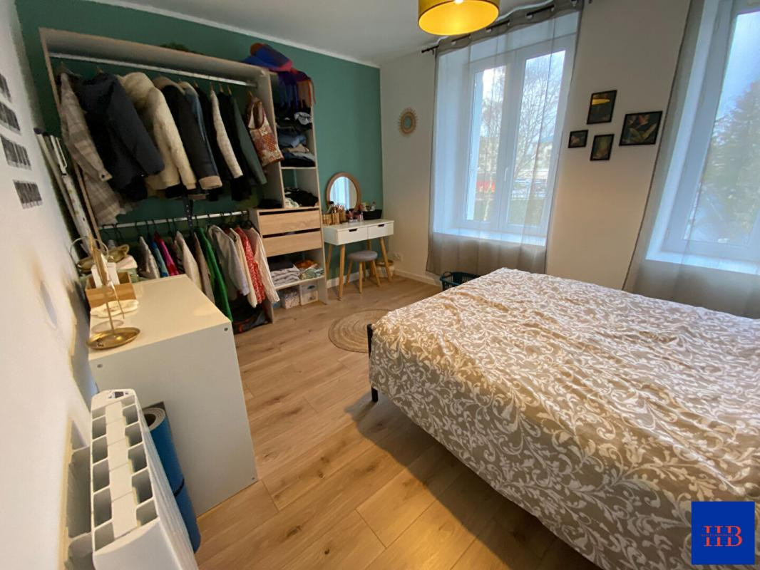 A VENDRE Immeuble avec 2 appartements rénovés Vire Normandie 4 pièce(s)