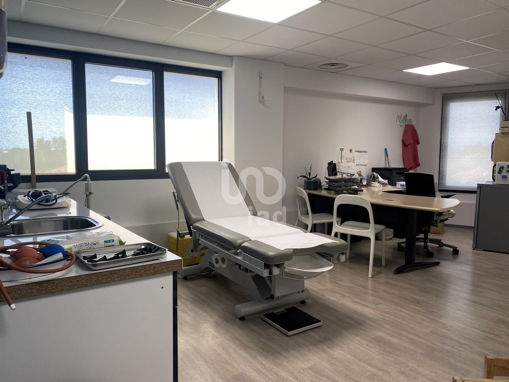 Local pro de 22 m2 idéal MEDECIN-SAGE FEMME-DIETETICIENNE