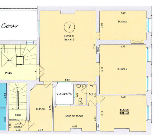 A deux pas de la Place de l'Opéra, à louer bureaux de 130m² avec de beaux volumes
