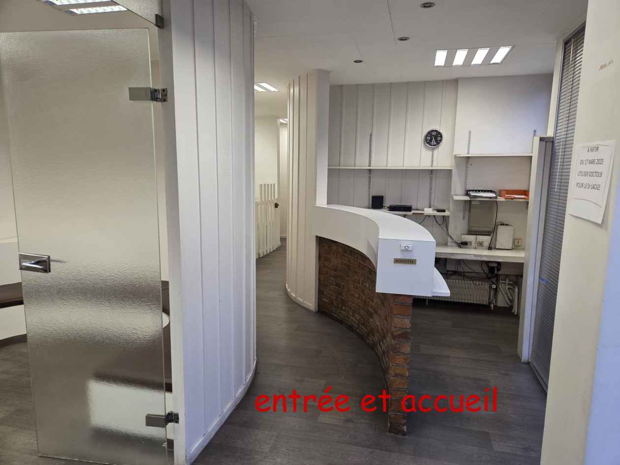 vente local médical composé de 3 cabinets
