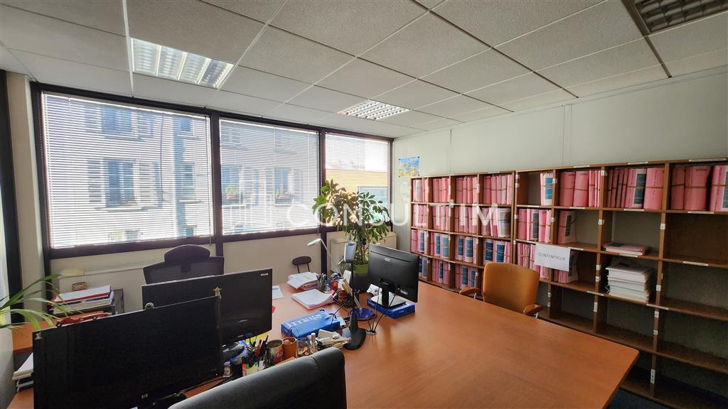 Plateau de bureaux à louer au 1er étage au coeur de Levallois