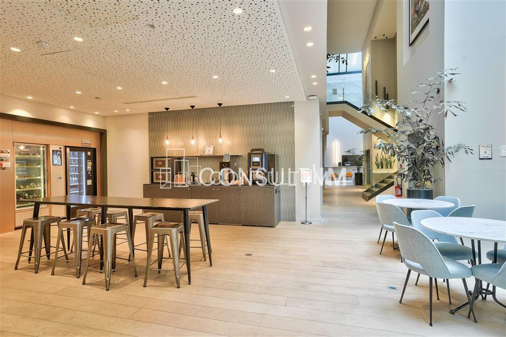 A toute proximité de la rue La Fayette, à louer une surface de bureaux rénovée